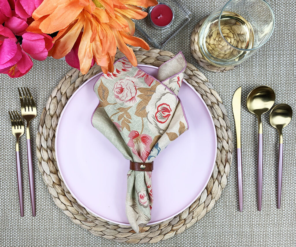 DIY Rolled Hem Napkins